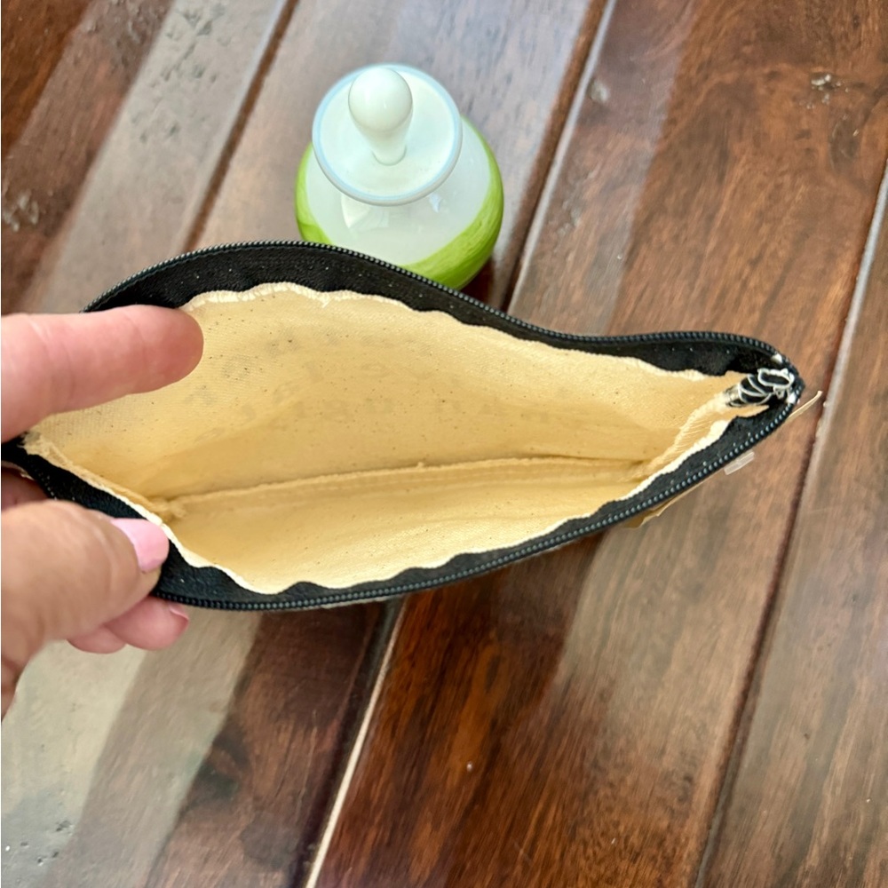 Ellembee Zipper Pouch - Picture 5 of 5